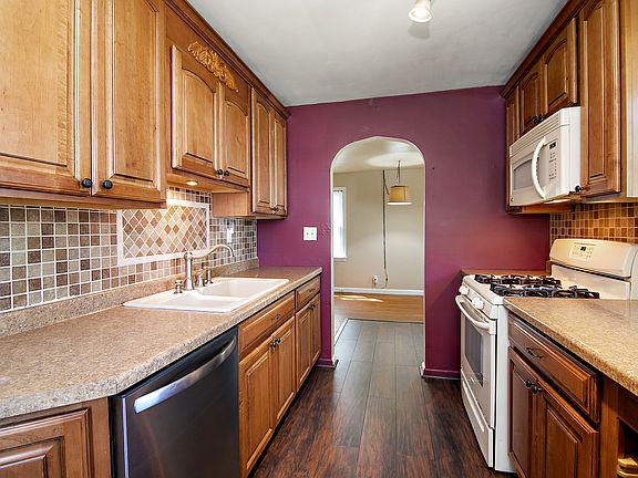 4th image of this home