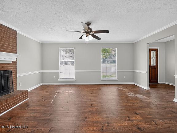 4th image of 161 Stonegate Dr