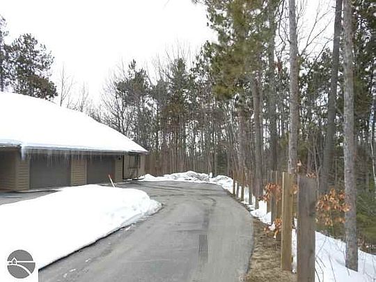 5th image of 6309 Summit Ct #11