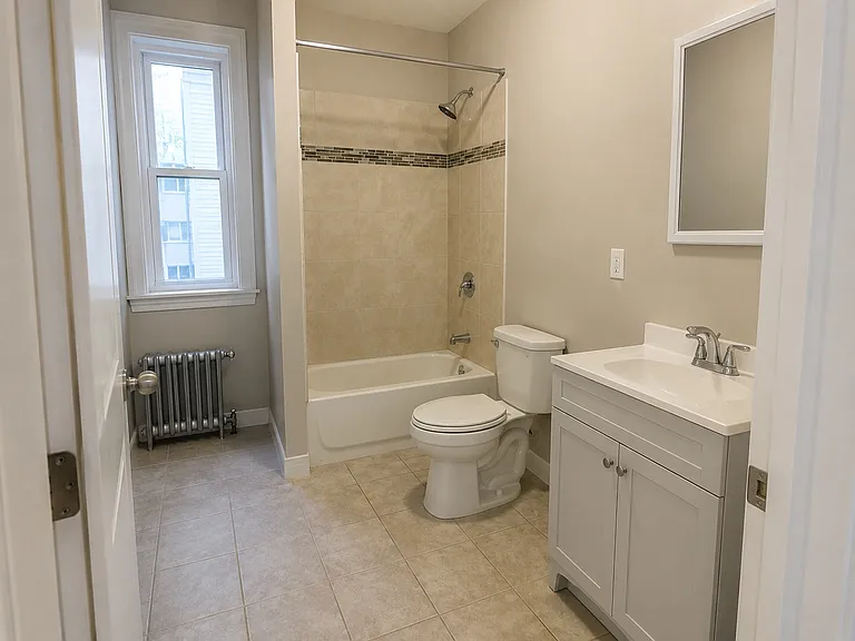 1636 Lurting Ave #1 — Photo 4
