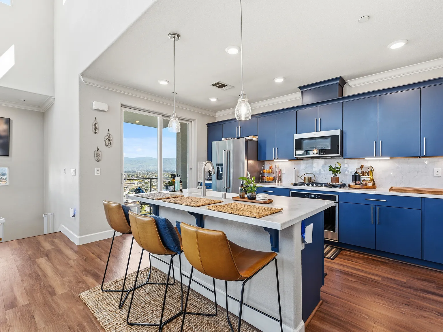 2 bed, 1914 sqft, $5,000 — Photo 4