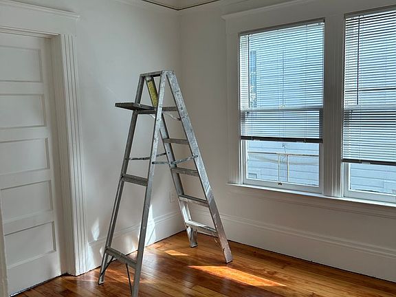 3rd image of 517-523 Greenwich St #521