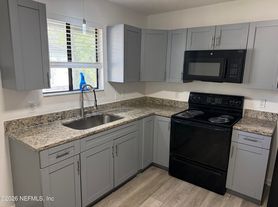 5243 Westchase Ct