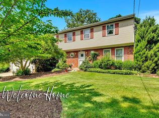 3 Dunbar Dr, Princeton Junction, NJ 08550