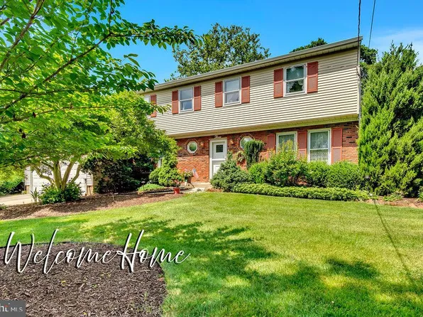 3 Dunbar Dr, Princeton Junction, NJ 08550