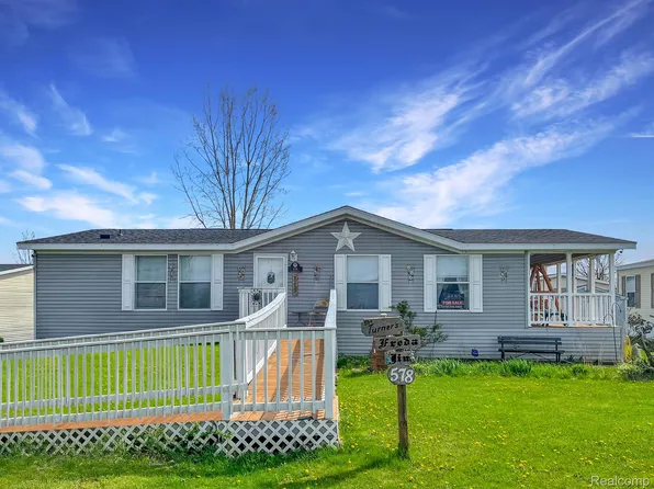 578 Sycamore Ct, Flint, MI 48506