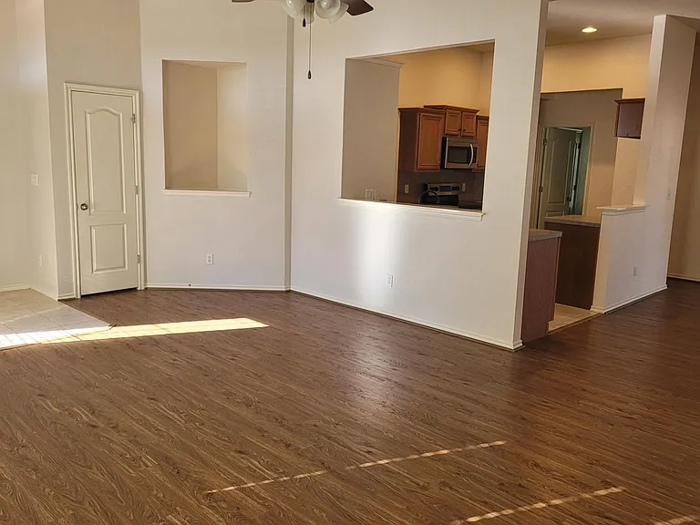 705 Shadowhill St — Photo 14
