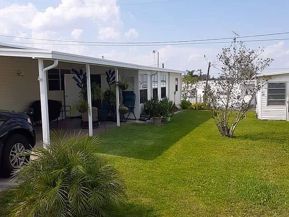 2nd image of 36 Paradise Lake Dr