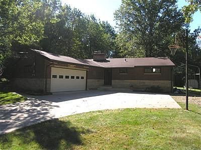 1st image of 4815 Maple Ln