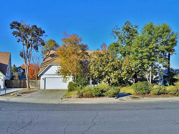 3rd image of 284 W Redwood St