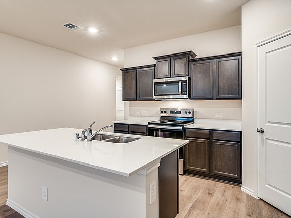3rd image of 13108 Rich Ln