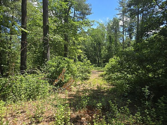 4th image of 19 Quanapoag Rd