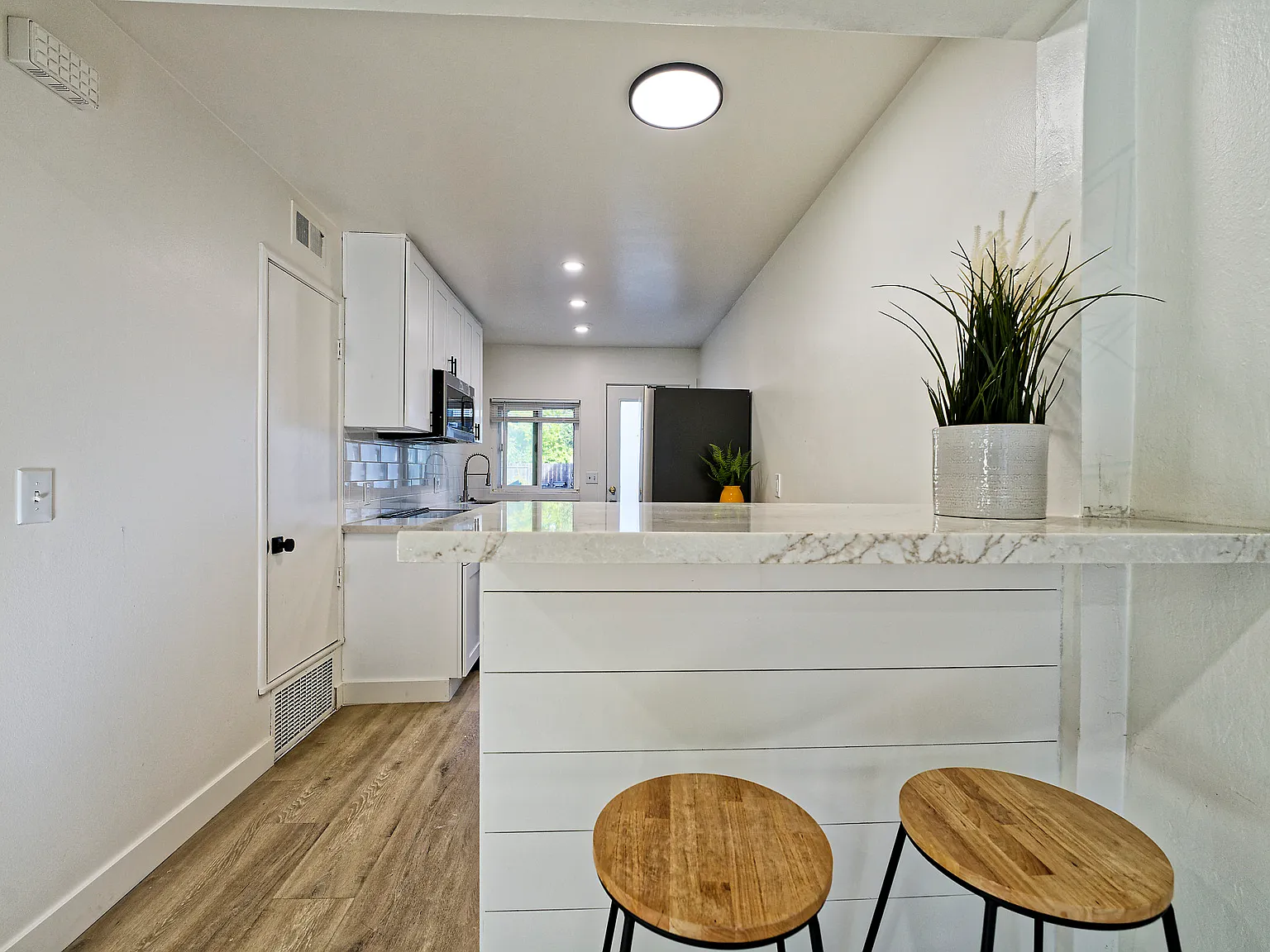 2 bed, $3,275 — Photo 3