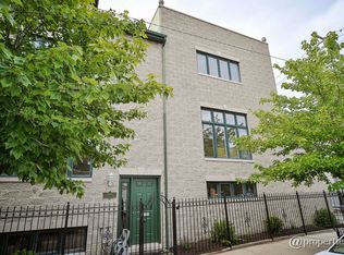 1656 W Beach Ave #2, Chicago, IL 60622