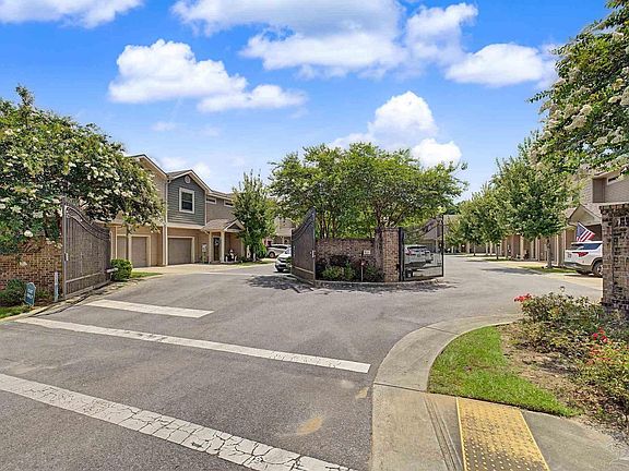 3rd image of 3502 Mossy Oak Villas Cir