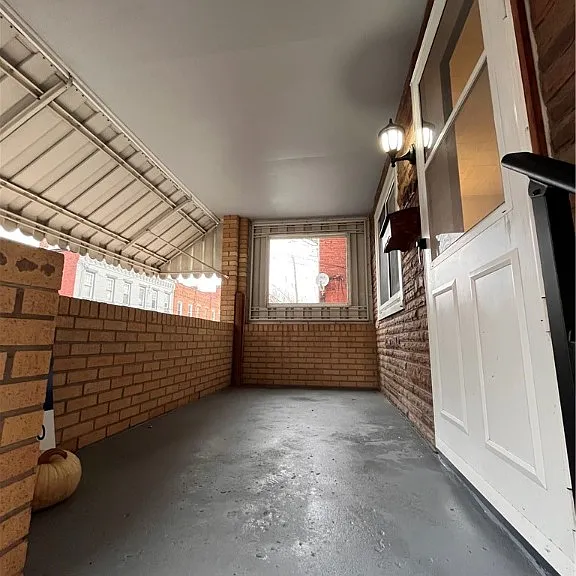 5124 Carnegie St — Photo 2