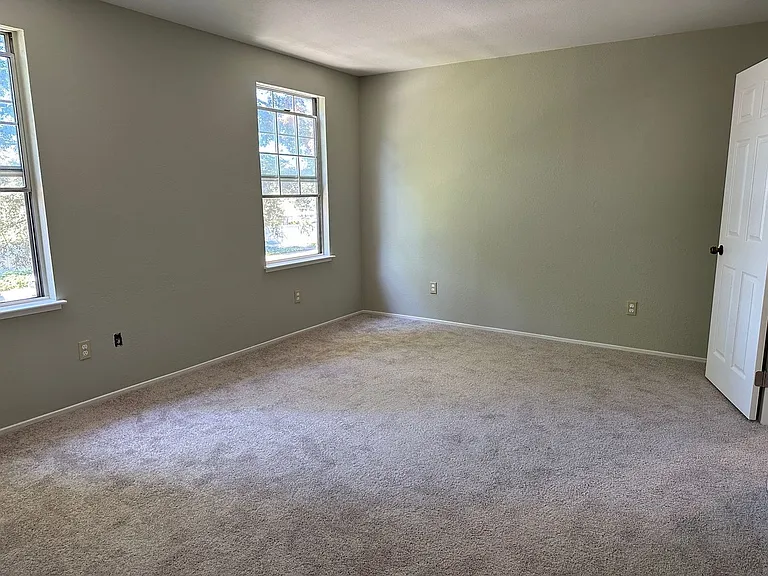4137 Blackford Cir — Photo 6