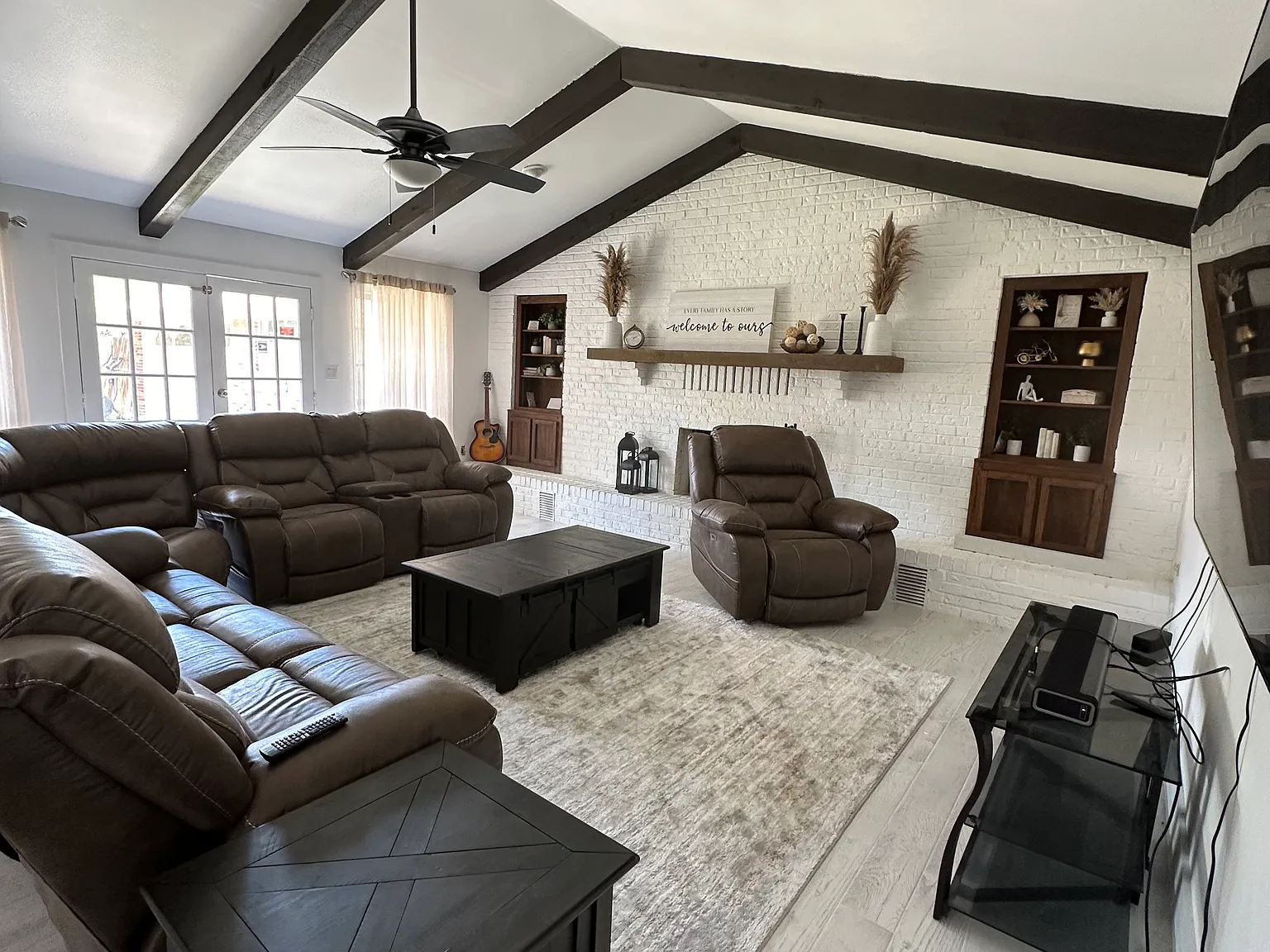 4 bed, 2417 sqft, $2,500 — Photo 4