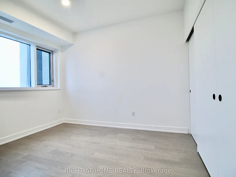 560 Rideau St #1006 — Photo 14