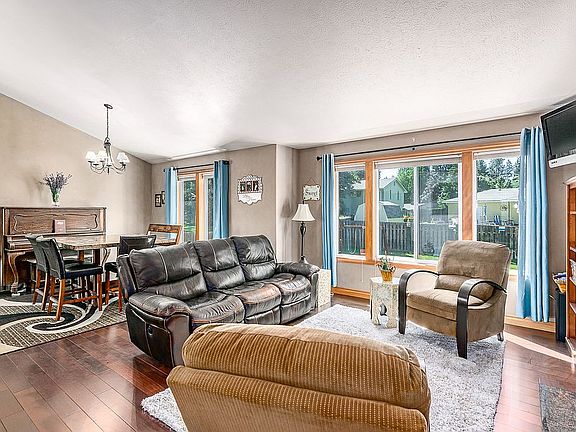 3rd image of 2520 E 37th Ave
