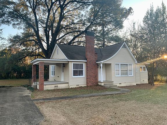 3rd image of 415 39th St