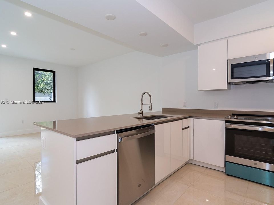 1st image of 5463 W Oak Way