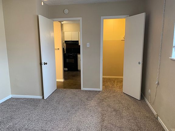 5th image of 500 Elmwood Pl #40