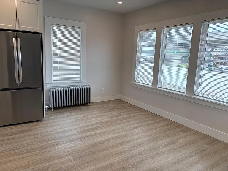 276 Main St — Photo 6