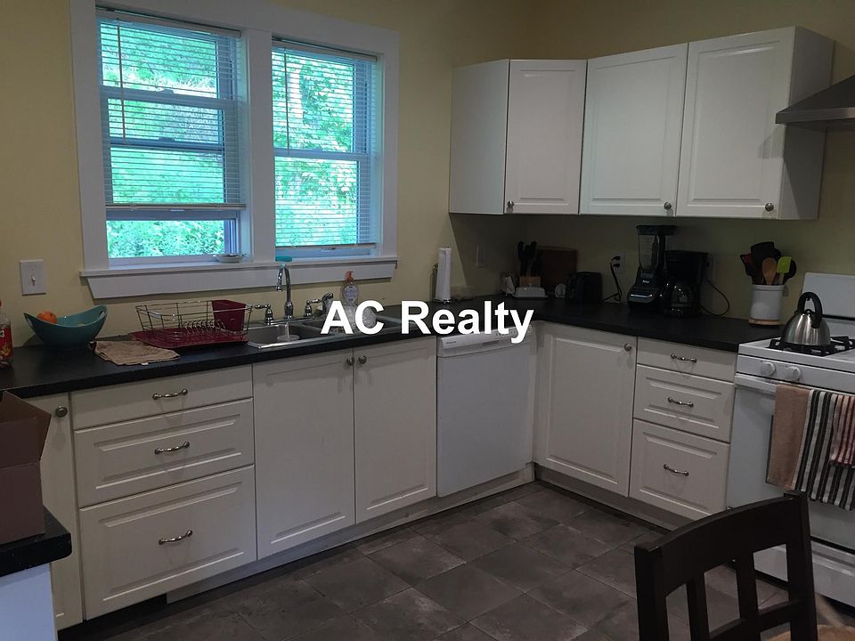 2nd image of 25 Fellsview Ter