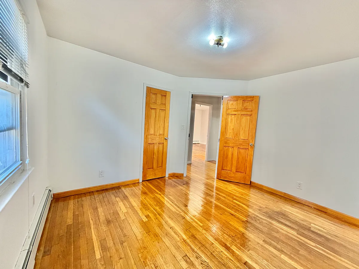 Building Photo - 43XX 161st St