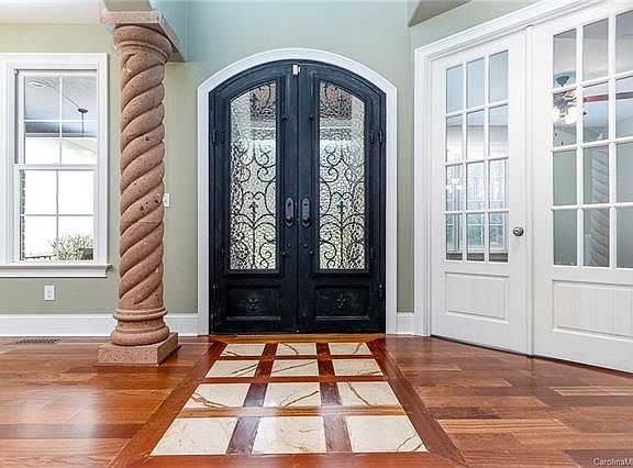 3rd image of 4920 River Hills Dr #175