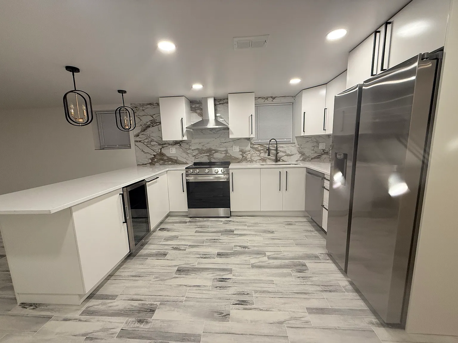 2 bed, 1100 sqft, $2,300 — Photo 3