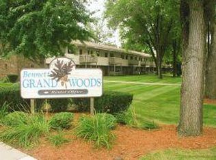 1742 Bennett Dr APT 28, West Des Moines, IA 50265