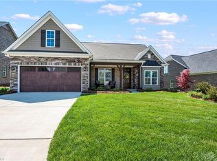 140 Castle Pond Dr, Winston Salem, NC 27107