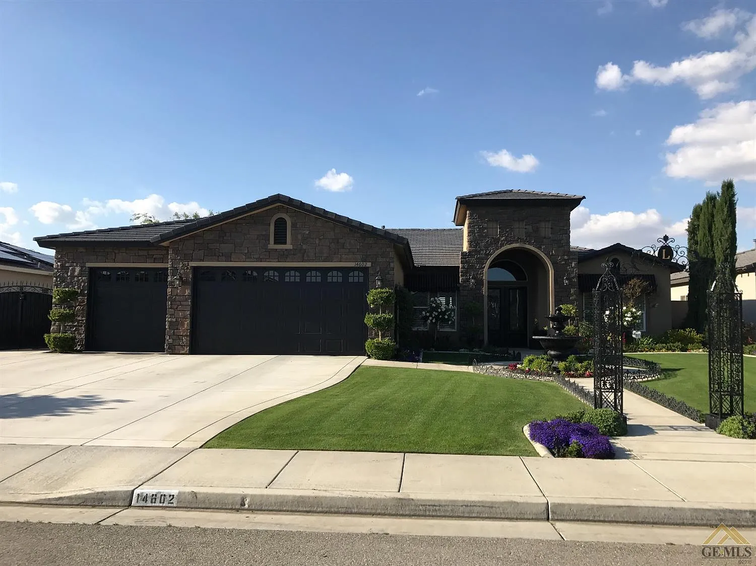14602 Pams Way photo 1