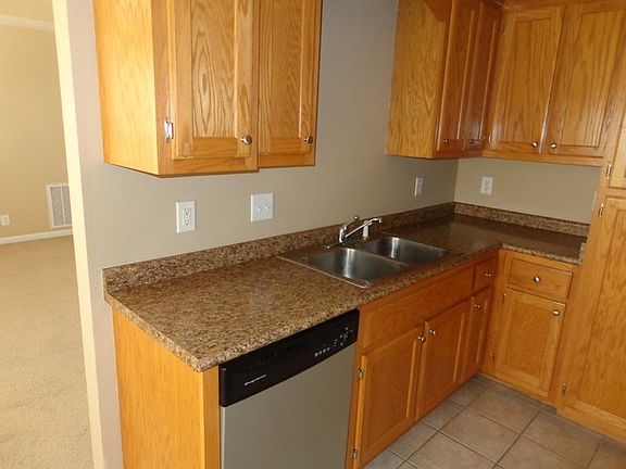 5th image of 963 Cindy Jo Ct