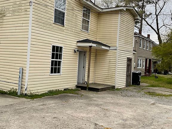 2nd image of 1118 Victory Blvd #A8750b236
