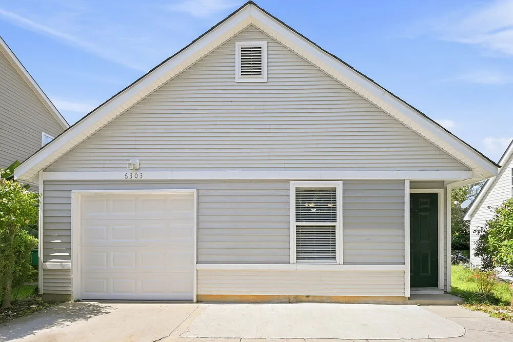 3 bed, 2.0 bath, 1115 sqft, $1,740 — Photo 1