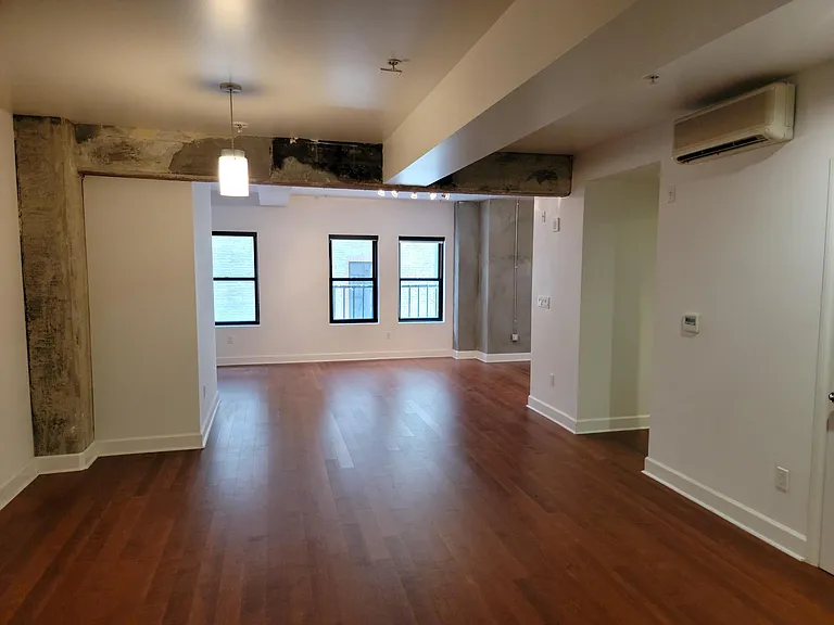 416 S Spring St #510 — Photo 8