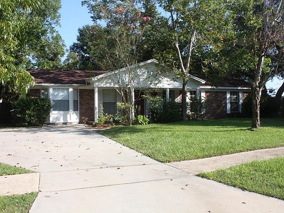 2nd image of 125 Walton Dr