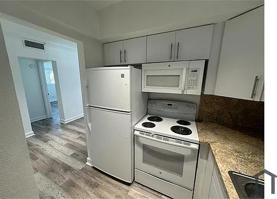 1949 NE 172nd St #9 — Photo 11