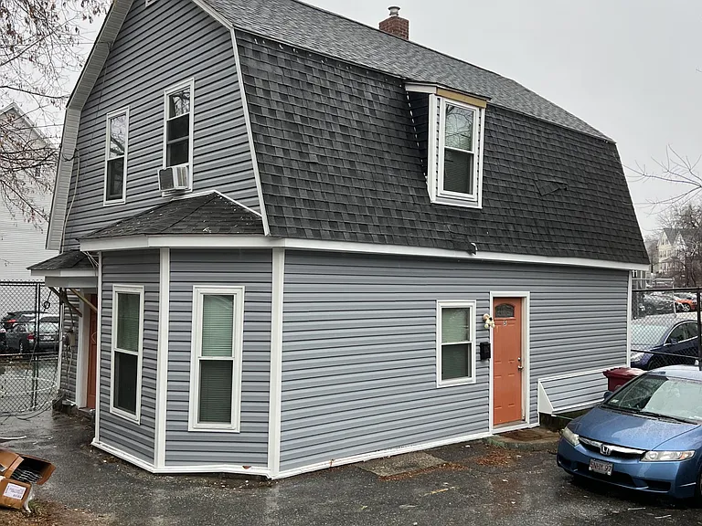 107 University Ave — Photo 6