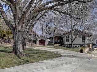 2 N St, Lake Lotawana, MO 64086
