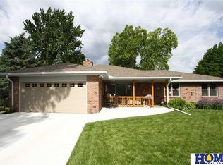 3200 S Gate Cir, Lincoln, NE 68502