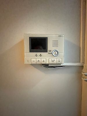 2nd image of 128 Thompson St APT 2A