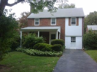 18 Rock Glen Rd, Wynnewood, PA 19096