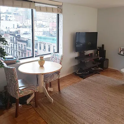 Rented by Tabak Real Estate | media 45