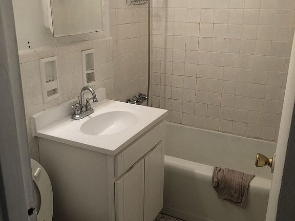 3rd image of 2035 E 16th St APT 1D
