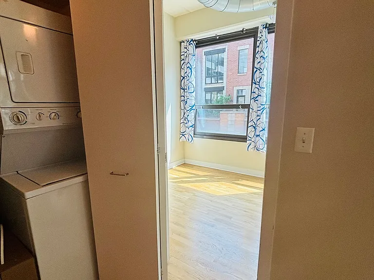 660 W Wayman St #204 — Photo 15