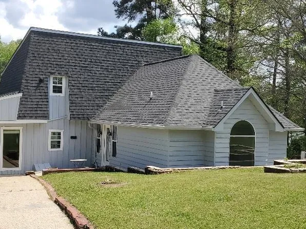 620 Shoreline Dr, Jacksons Gap, AL 36861
